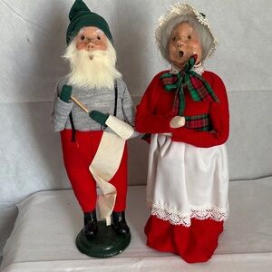 Byers Choice Santa and Mrs Clause